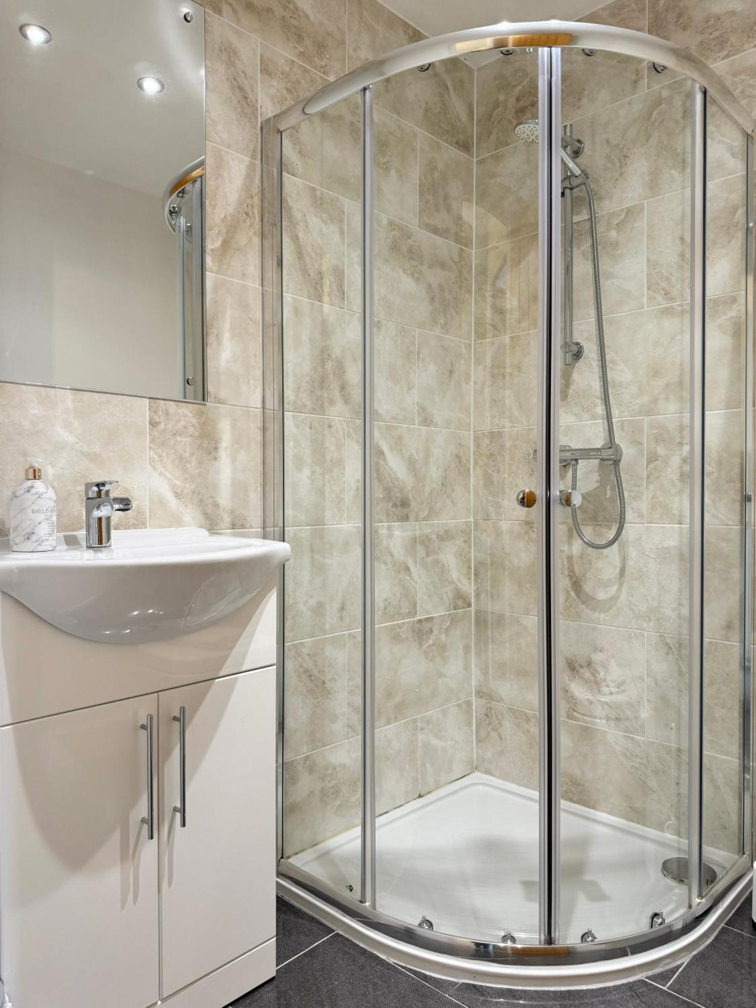 The Ravens Inn, 4 - Bed, Sleeps 6, Pets Welcome Ulverston Kültér fotó